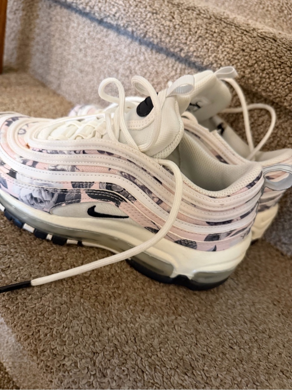 Nike White and Light Pink Patterned Air Max Sneakers